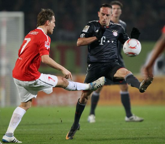 不仅取决于 不仅取决于